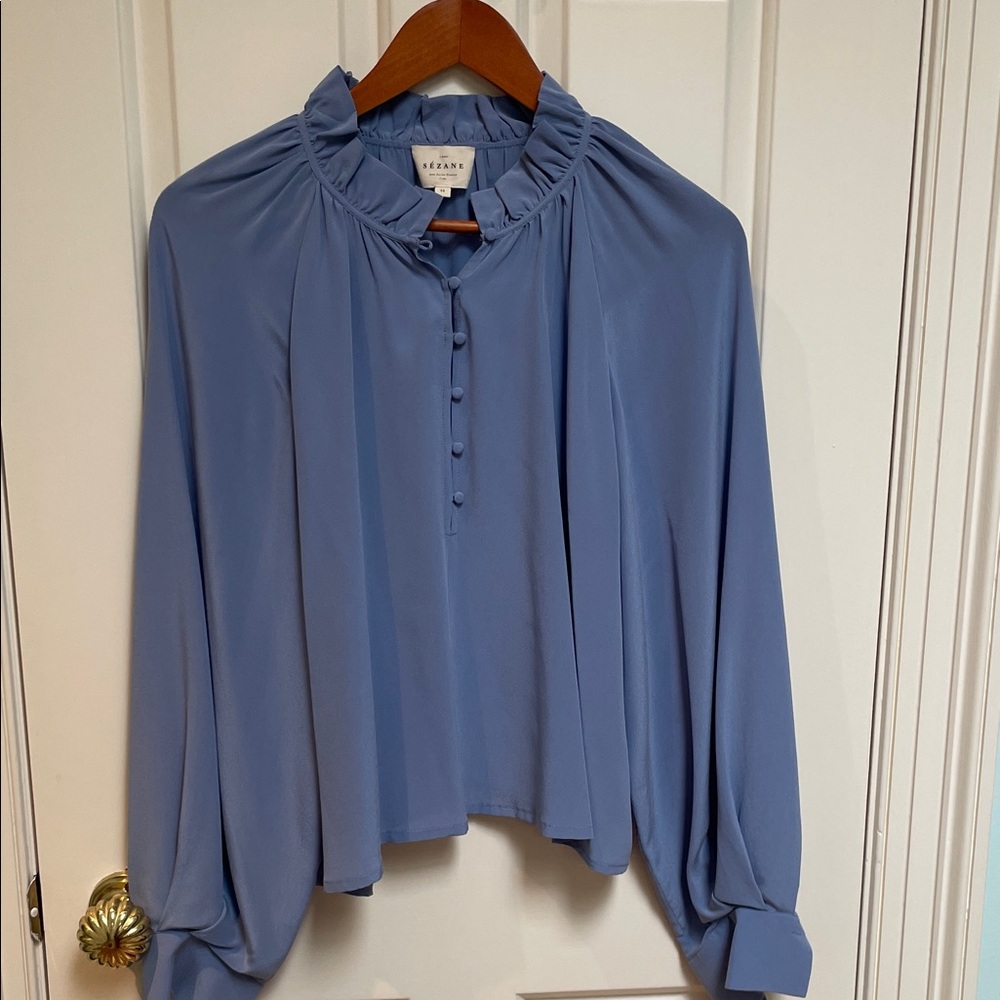 Sezane sz 44 Gorgeous 100% silk periwinkle blouse long sleeve w gathered sleeves